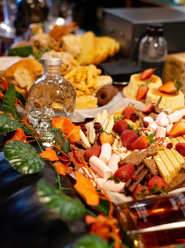 tabla de quesos y embutidos